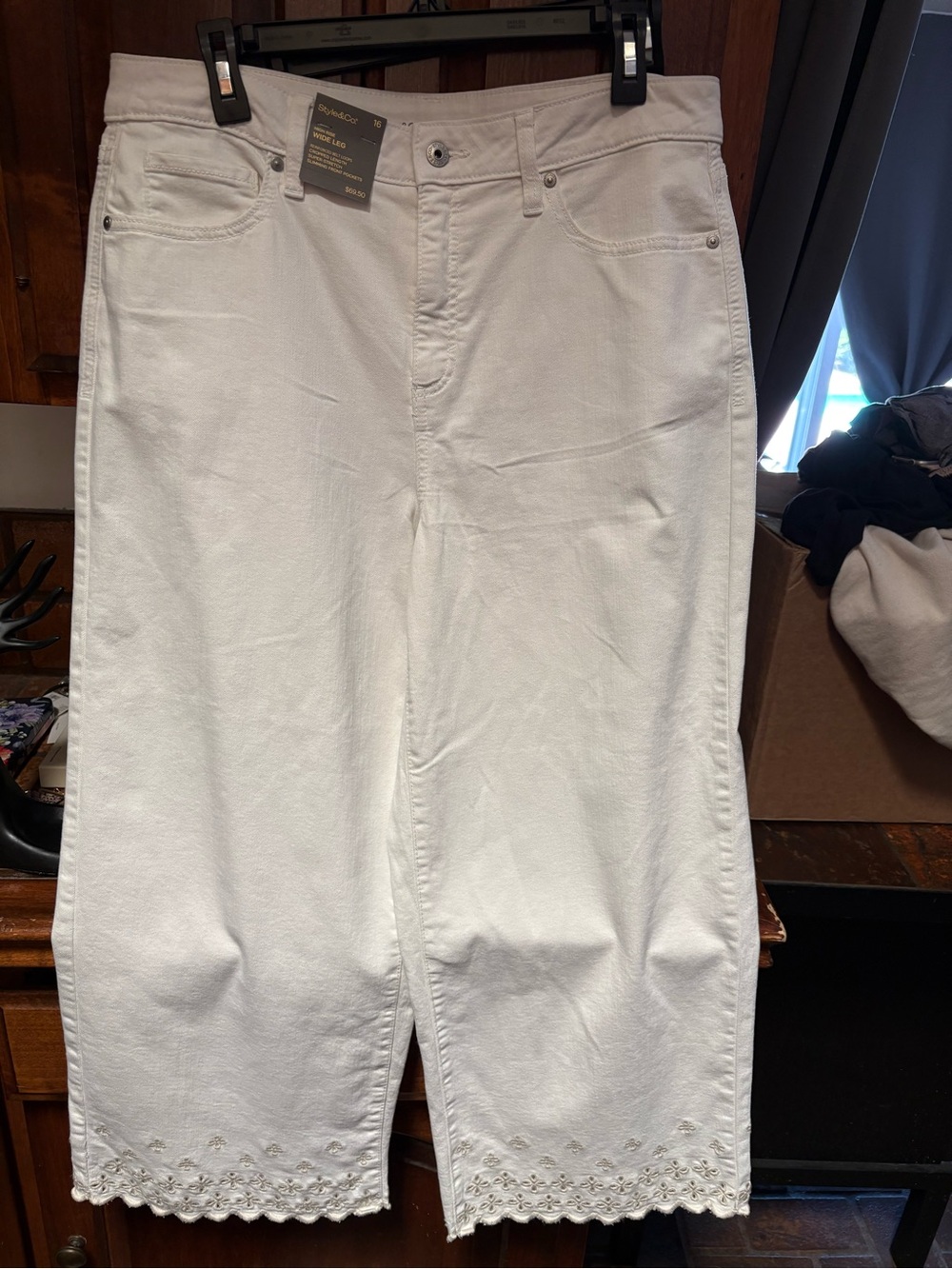 Women’s cargo pants.